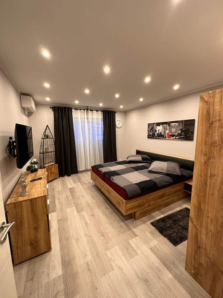 Apt-12_master-bedroom-3