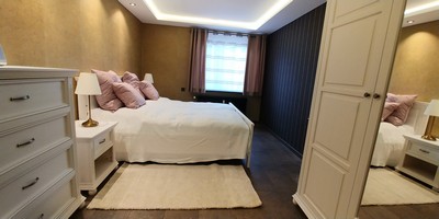 Apt-9_master-bedroom