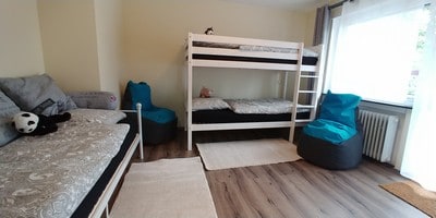 Apt-9_second-bedroom-with-bunkbed-sleeps-3
